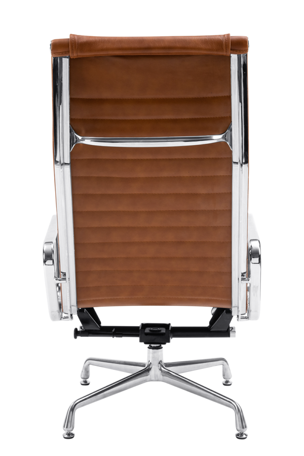 Eames EA 124 Lounge Chair + EA 125 Ottoman Cognac Leer